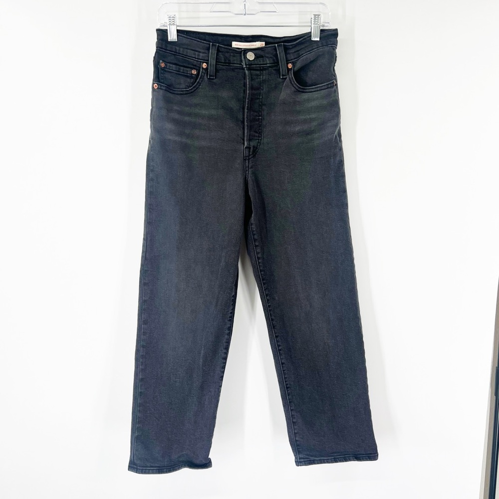Levi’s Ribcage Straight Ankle Jeans Button Fly High Rise
